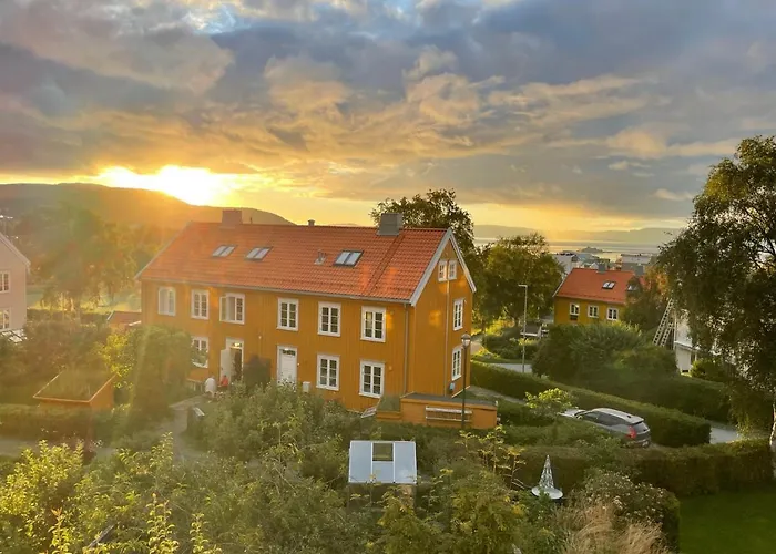 Tomannsbolig Pa Rosenborg * Trondheim