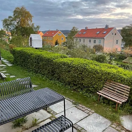 度假居 Tomannsbolig Pa Rosenborg *