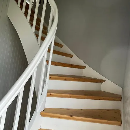 Tomannsbolig Pa Rosenborg *